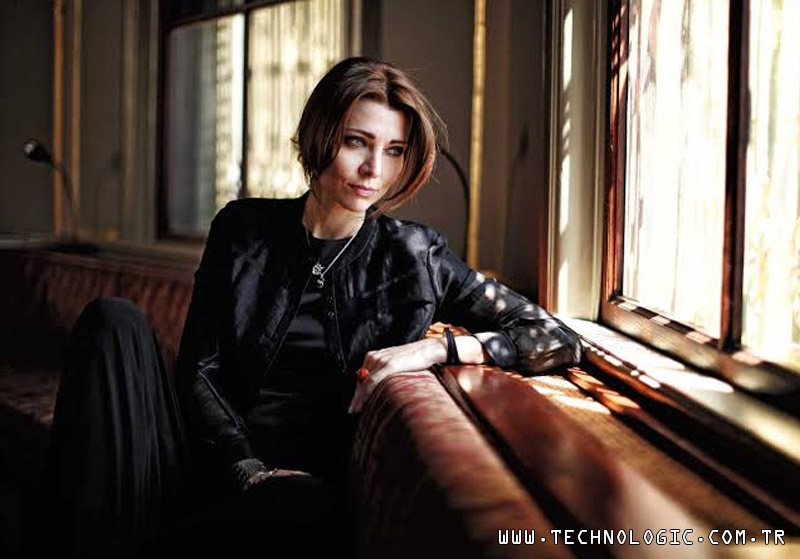 Elif Şafak elif shafak