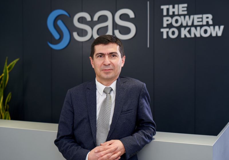 Rasim Eğri kimdir?