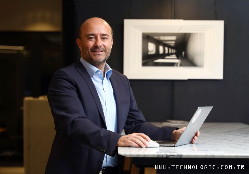 mustafa uyar