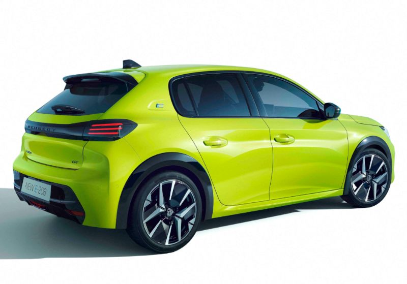 PEUGEOT 208