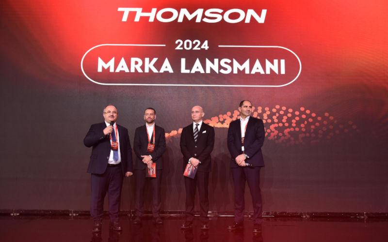 Ensmart Yönetim Kurulu Başkanı Hasan Atasoy, THOMSON TV Türkiye Ülke Müdürü Mehmet Ali Yıldırım, Arena Genel Müdür Yardımcısı Kerem Günay, Thomson CEO Khaled Debs.