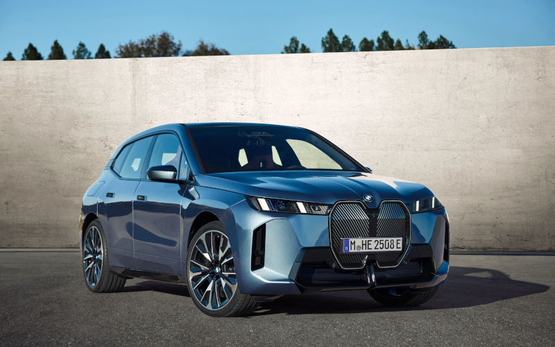 Yeni BMW iX xDrive60