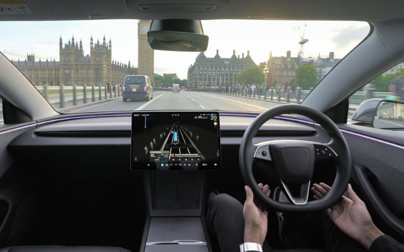 Tesla Enhanced Autopilot