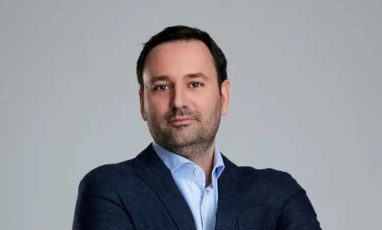 Cenk Çınar kimdir?
