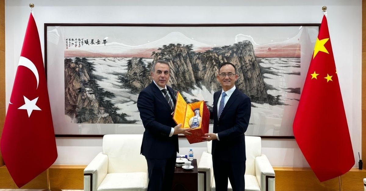 Aydın Mıstaçoğlu ve Jiang Xuebin